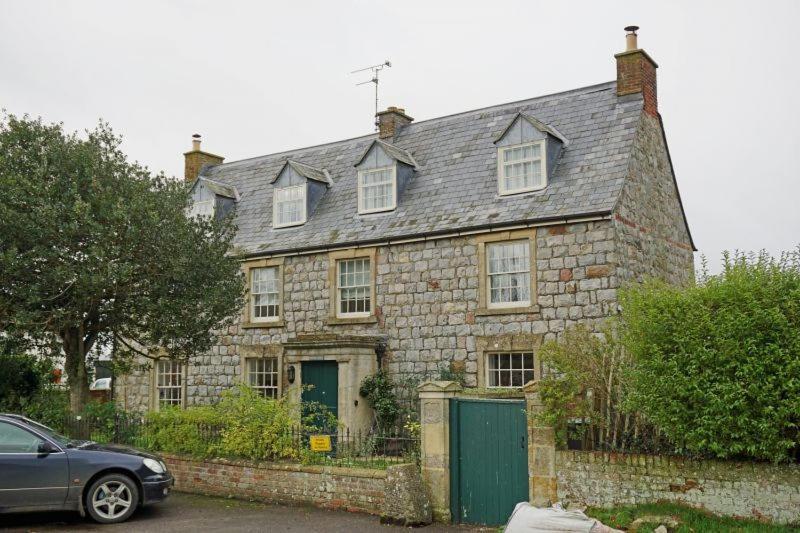 مبيت وإفطار أفيبري Silbury House المظهر الخارجي الصورة
